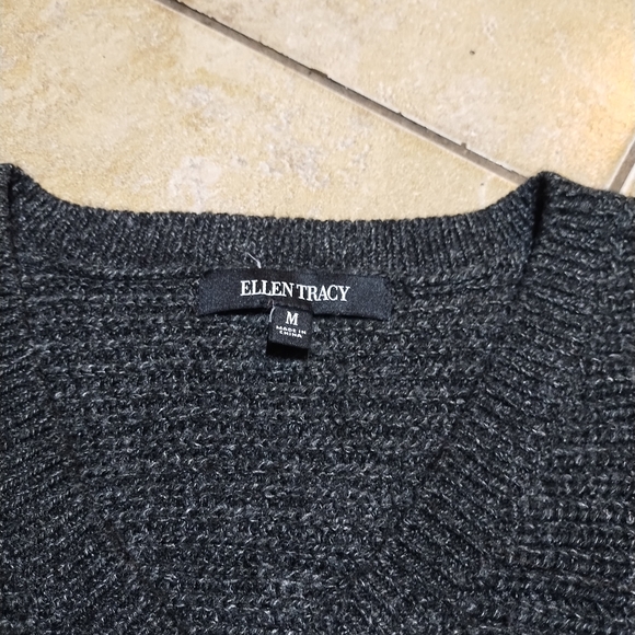 Ellen Tracy Women's Grey Knit Sweater Top Size Medium - Picture 3 of 8
